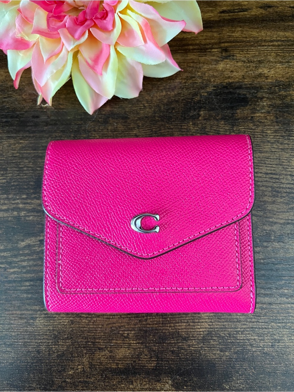 Coach Wyn Small Wallet in Dragonfruit
